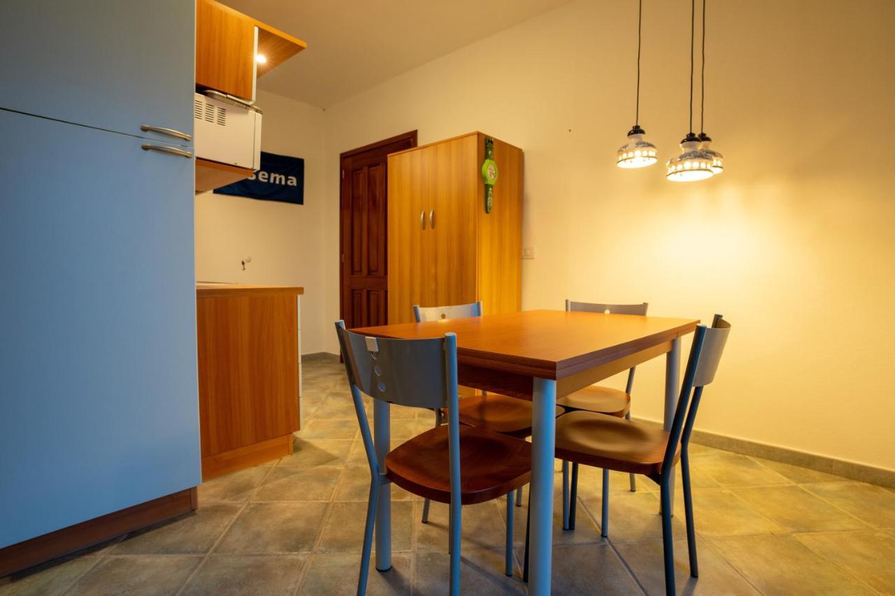 Domus Meravizosas 2 Posada  Bagian luar foto